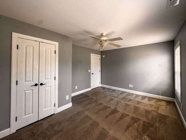 Building Photo - Spacious 5 Bed 3.5 Bath Home in Carthage