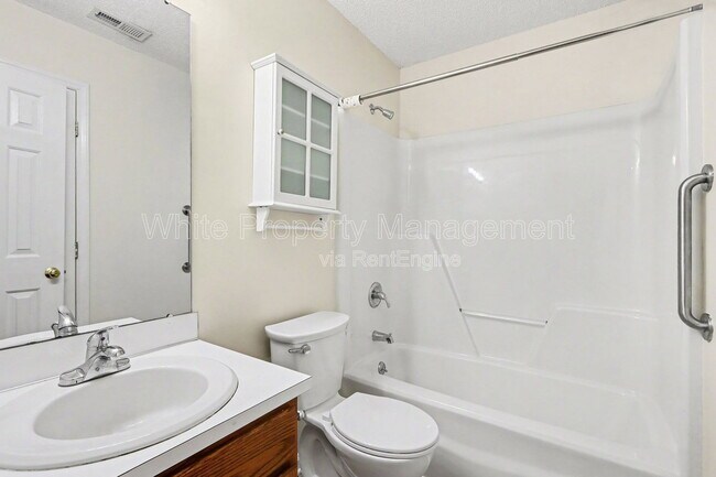 Building Photo - 4609 Falcon Chase Dr SW