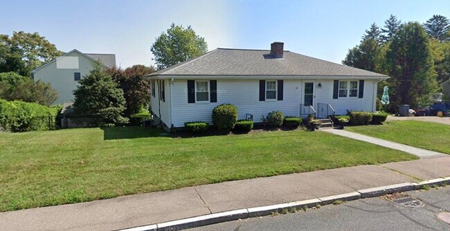 Building Photo - 7 Madden Ave