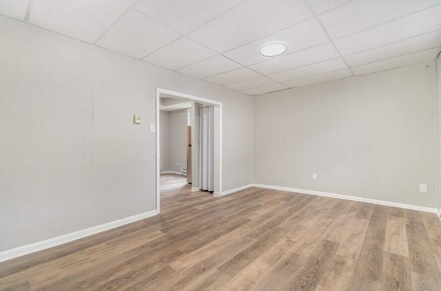 Building Photo - 606 North St