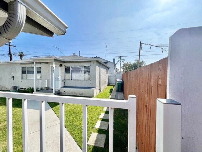 Building Photo - 4345 Central Ave