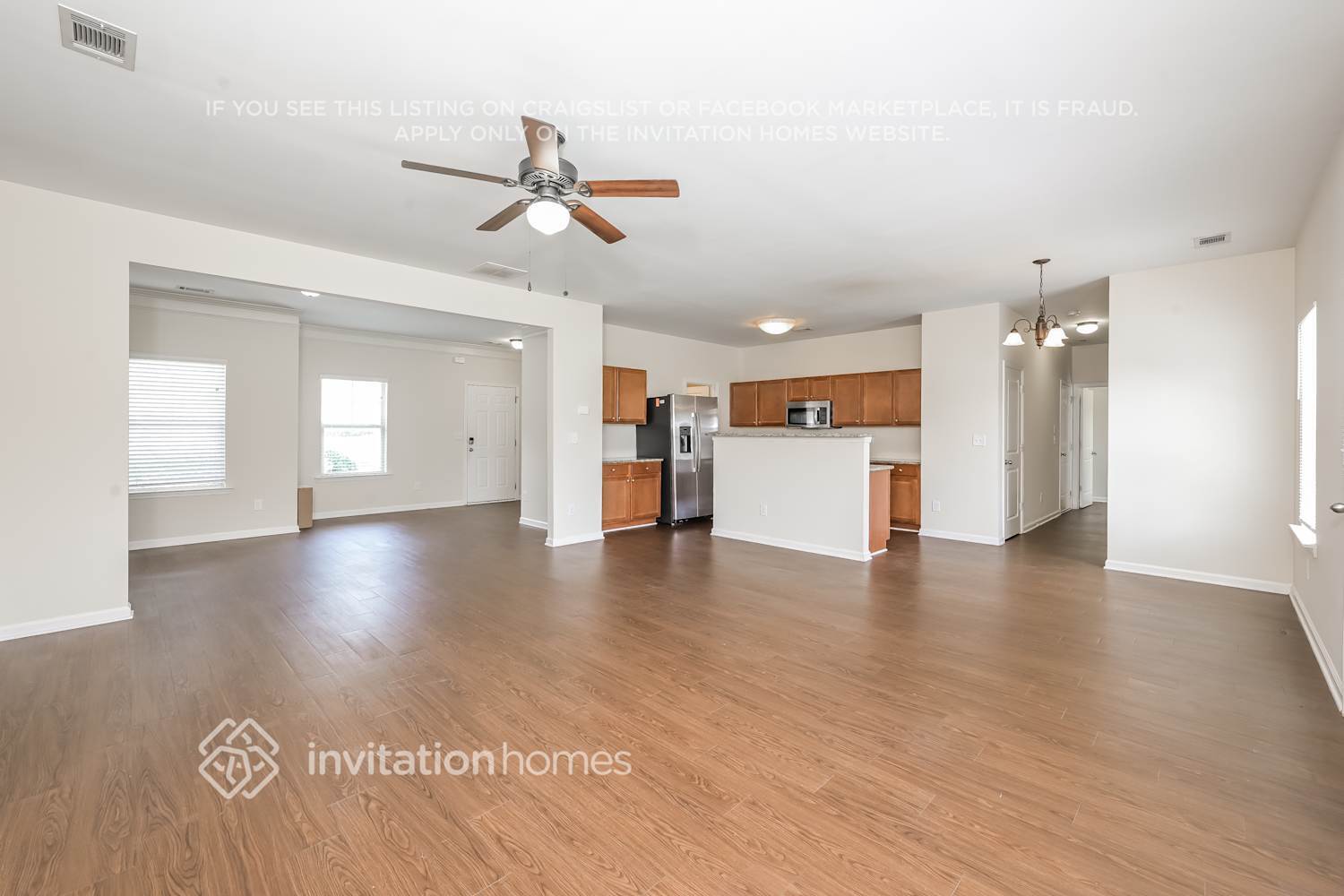 Building Photo - 410 Village Broad St