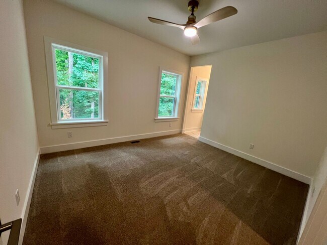 Building Photo - 2429 Vetrina Wy