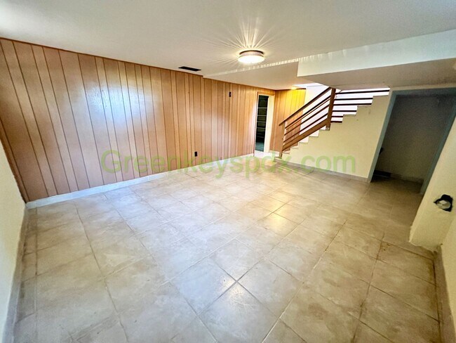 Building Photo - Wow! Amazing 3-bedroom 1-bath house with large fully fenced backyard