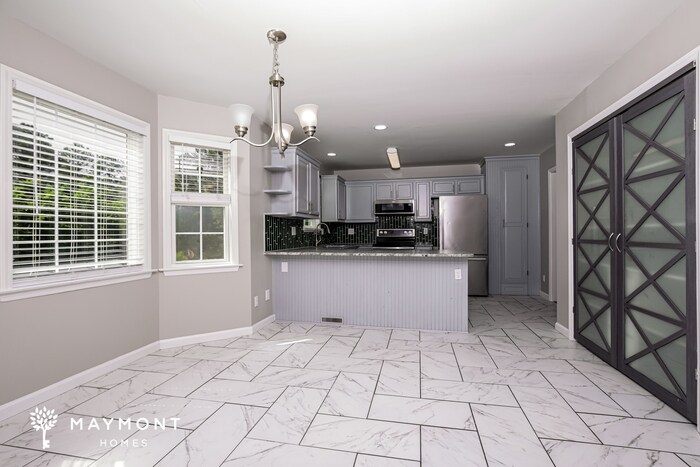 Building Photo - 6333 Willowlawn Dr