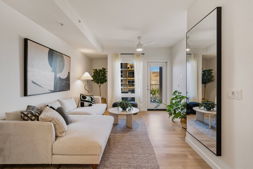 Building Photo - Monroe