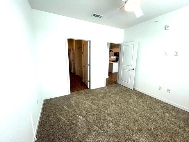 Building Photo - 1201 Wolf Cyn Rd