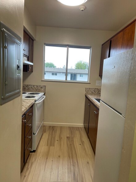 Building Photo - 7397 Boris Ct