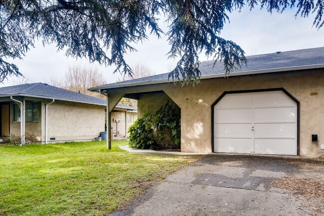 Building Photo - Rental Home in Auburn