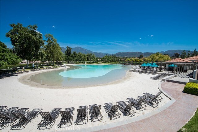 Building Photo - 5 Aubrieta