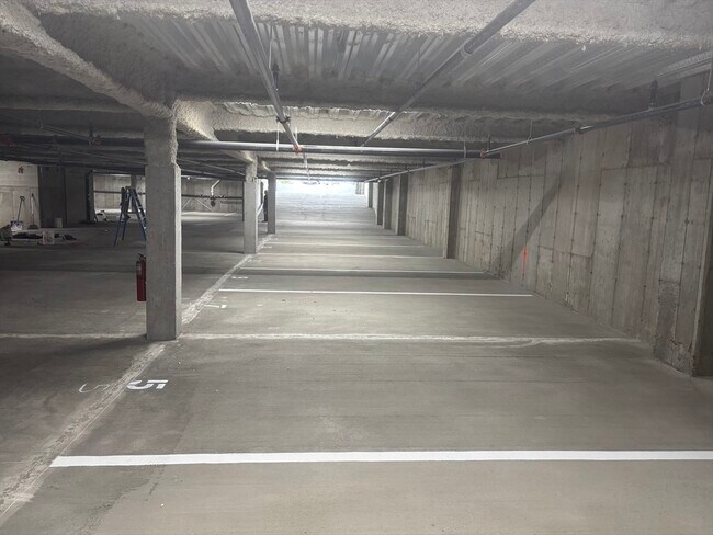 Building Photo - 1391 Main St