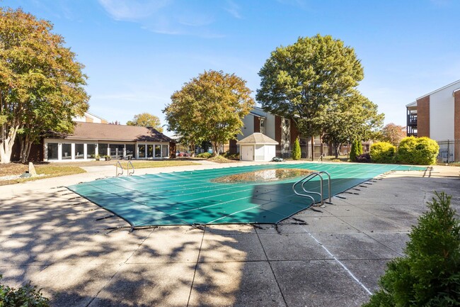 Building Photo - Ready to Rent