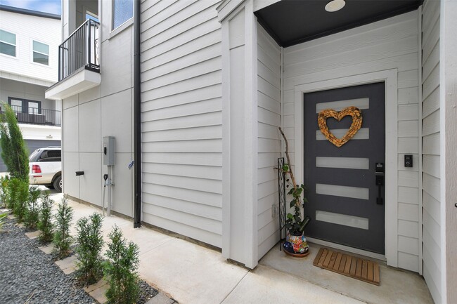 Building Photo - 1106 Paul Quinn St