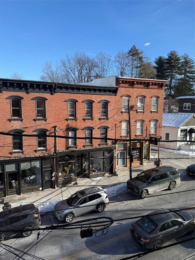 Building Photo - 2651 E Main St