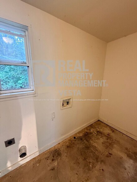 Building Photo - 1471 Tucker Rd
