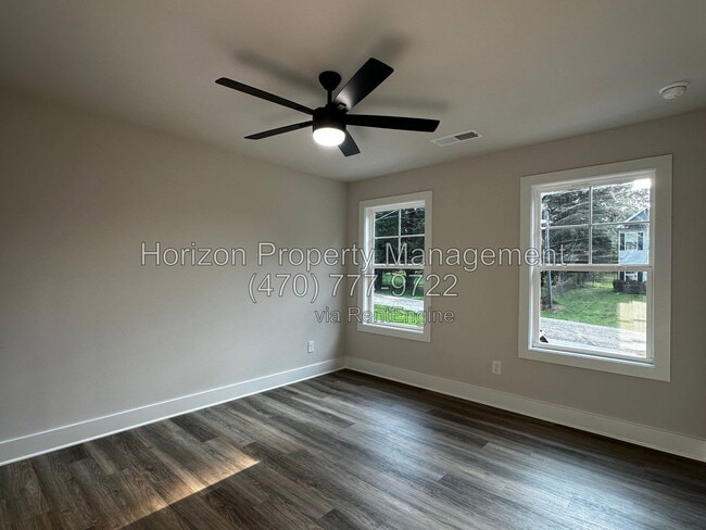 Building Photo - 2674 Fairlane Dr