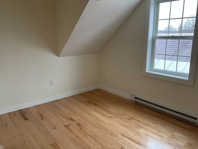 Building Photo - 90 Elm St