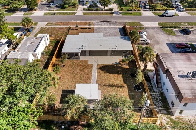 Building Photo - 829 Bayberry Dr