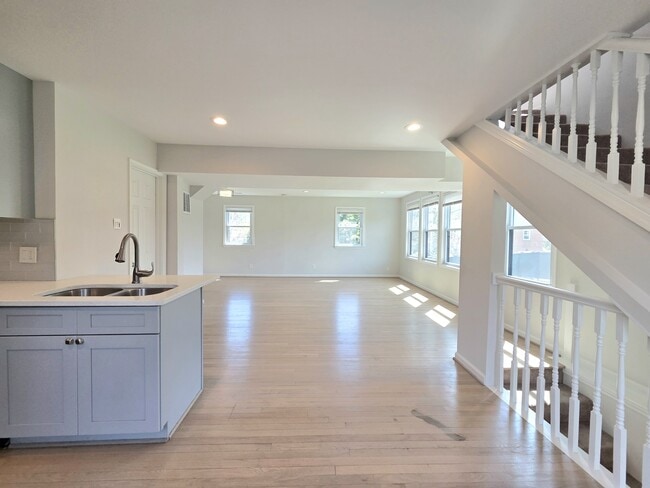 Building Photo - 10810 Norman Ave