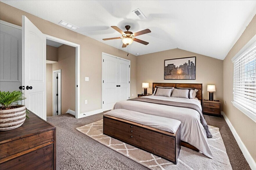 Building Photo - 134 Barberry Ln