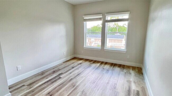 Building Photo - 9905 Excaliburs Ct