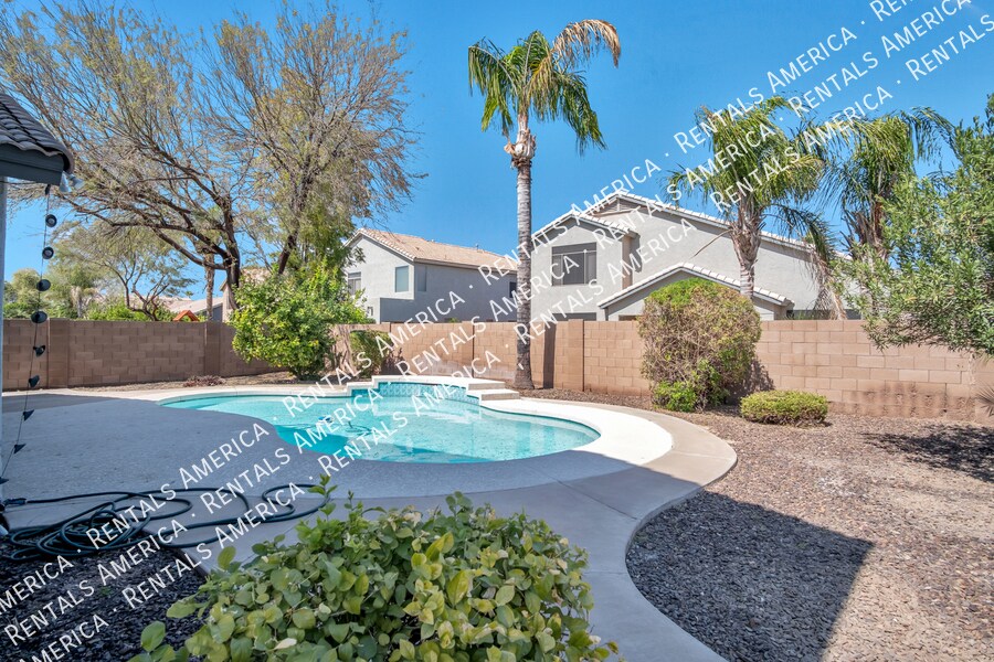 Building Photo - 4118 E Breckenridge Way