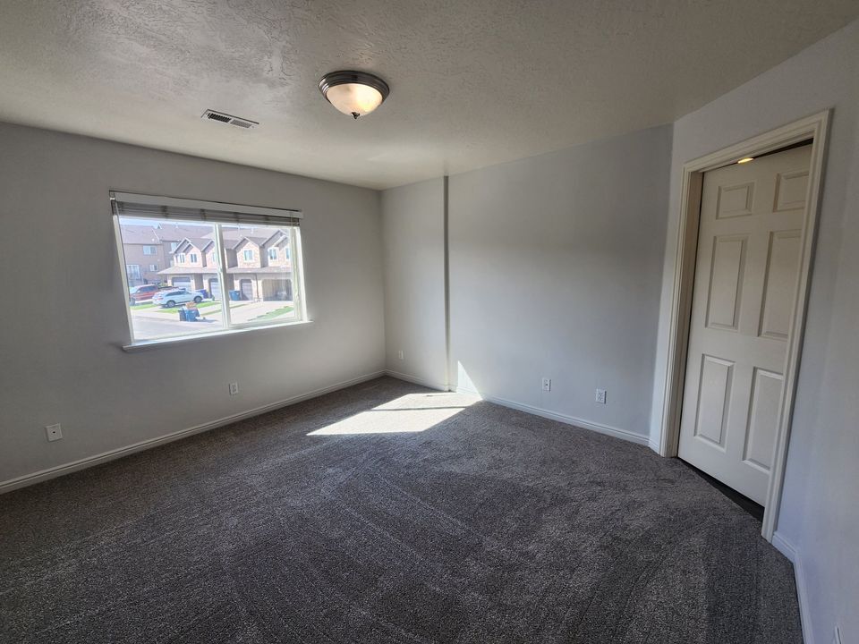 Building Photo - 2034 Churchill Drive