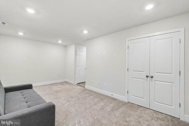 Building Photo - 238 Waterstone Rd