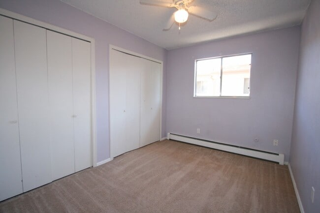 Building Photo - 3 Bedroom condo in quiet community!