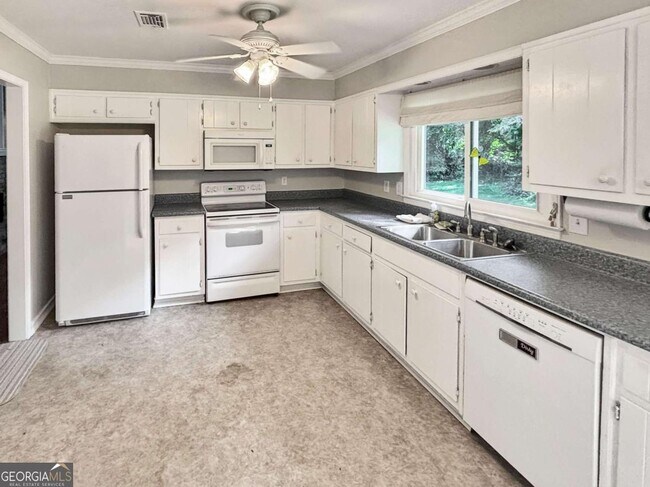 Building Photo - 2026 N Cove Ct
