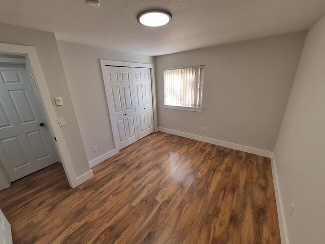 Building Photo - 3BR/2BA Retreat in Tollgate development - Sisters