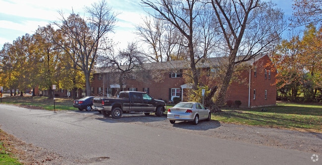 Building Photo - 1901 Hazel Ave