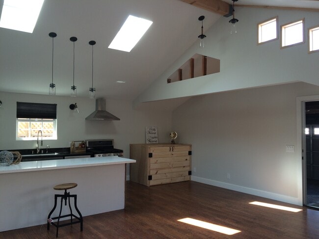 Building Photo - 3817 Vinton Avenue