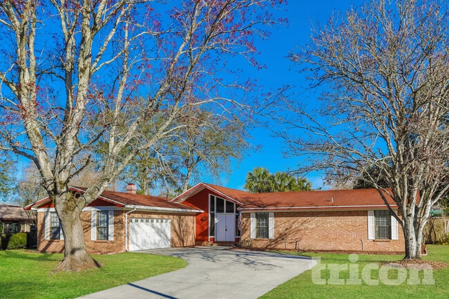 Building Photo - 2036 Pompano Pkwy