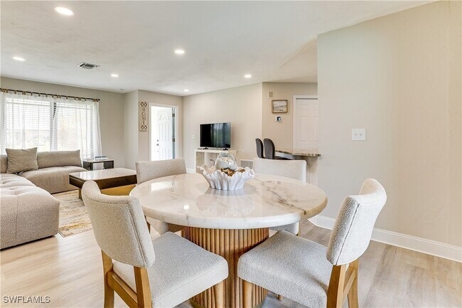 Building Photo - 6030 Perthshire Ln