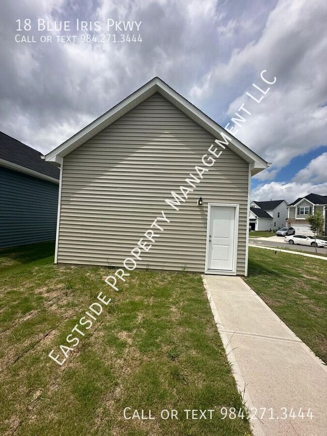 Building Photo - 18 Blue Iris Pkwy