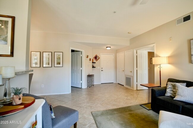 Building Photo - 14950 W Mountain View Blvd