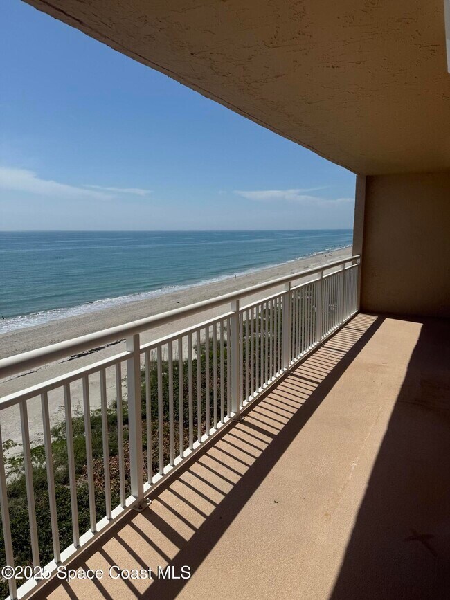 Building Photo - 877 N Hwy A1A