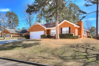 Building Photo - 662 Tara Ln