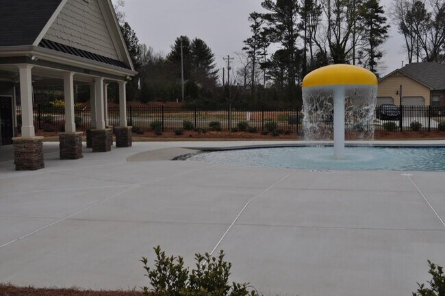Building Photo - 1455 Forest Brook Trail