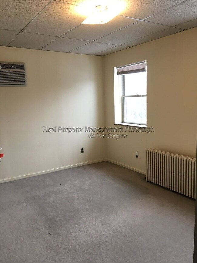 Building Photo - 437 S Aiken Ave