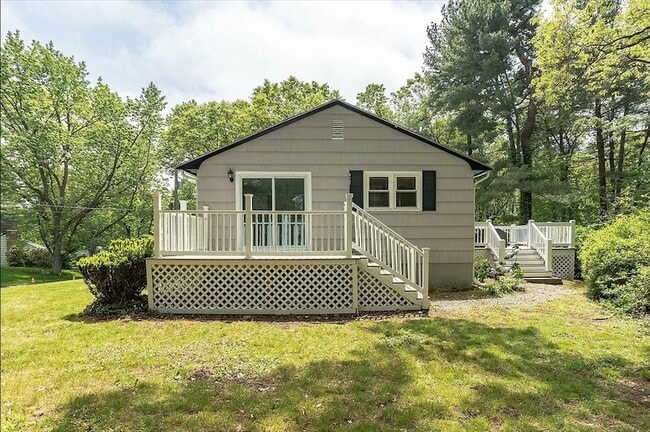 Building Photo - 12 Joyce Rd