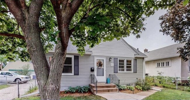 Building Photo - 3738 Standish Ave