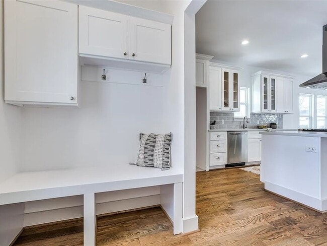 Building Photo - 6619 Sherman St