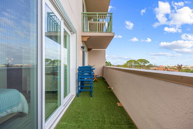 Building Photo - 605 Kemp St