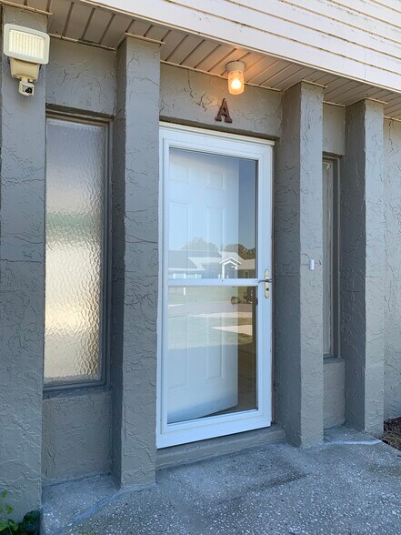 Building Photo - 2138 19th Ave SW