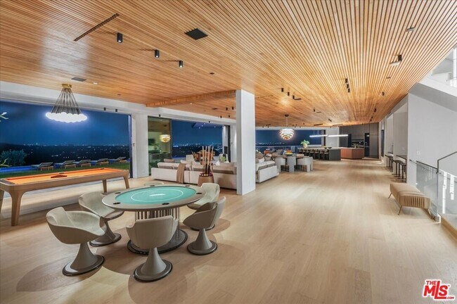 Building Photo - 766 Paseo Miramar