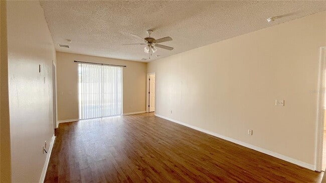 Building Photo - 534 Sunset View Dr