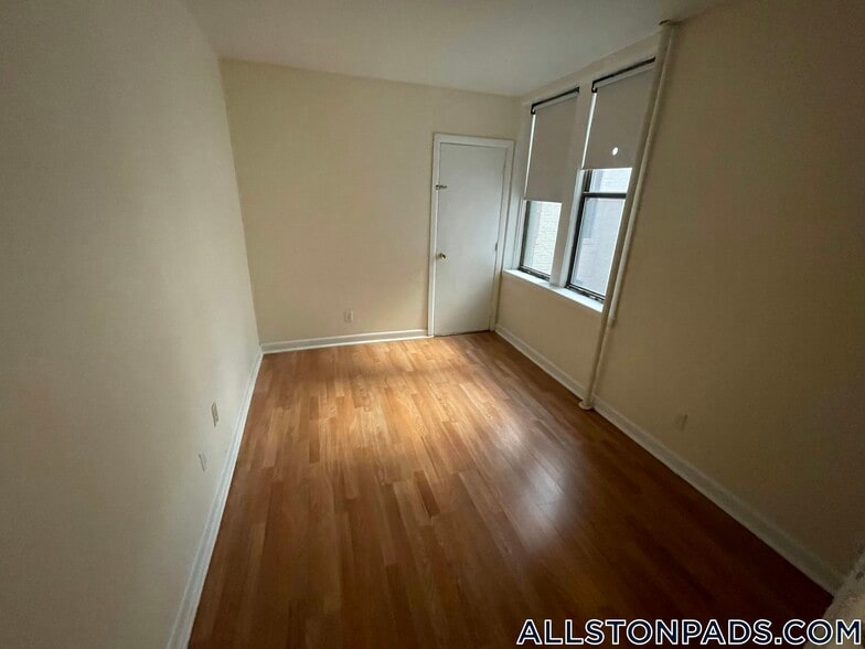 Building Photo - 1135 Commonwealth Ave