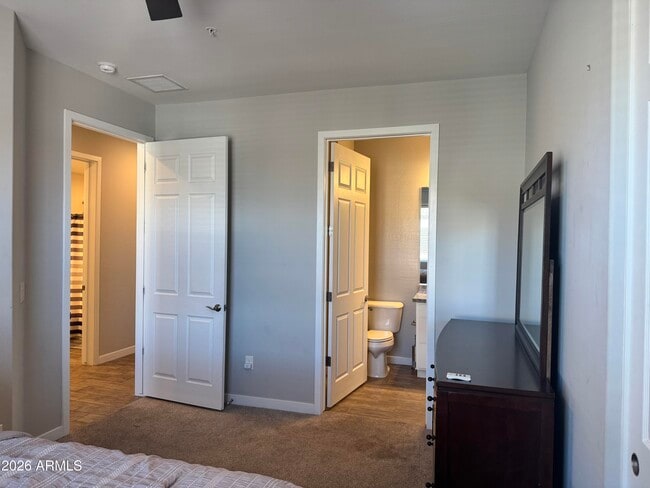 Building Photo - 250 W Queen Creek Rd